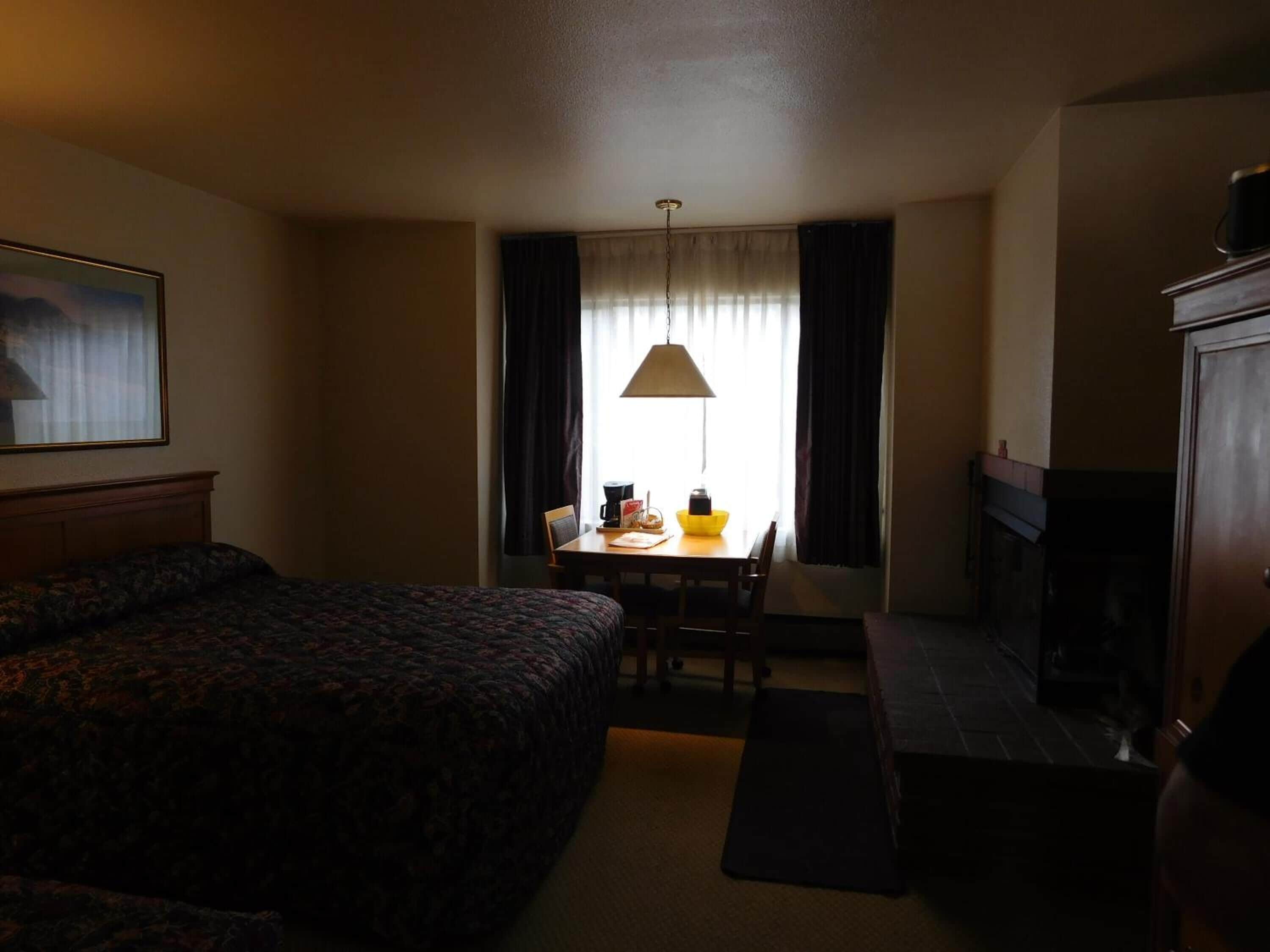 premium bedding, desk, iron/ironing board, cots/infant beds