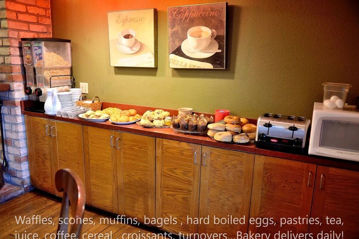 free continental breakfast