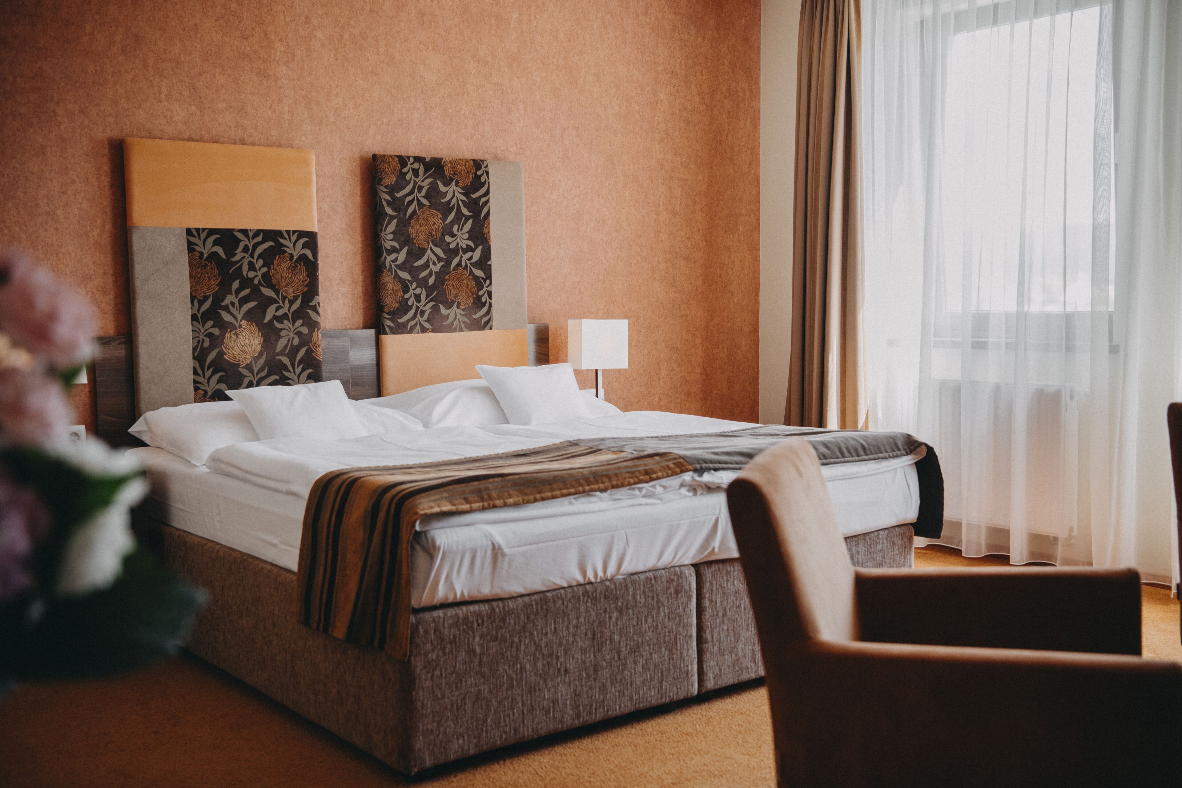 deluxe double room | 1 bedroom, in-room safe, desk, blackout curtains