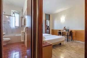 Studio, 2 Twin Beds, Kitchenette | In-room safe, desk, blackout drapes, soundproofing