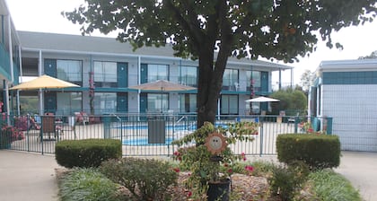 Ozark Valley Inn