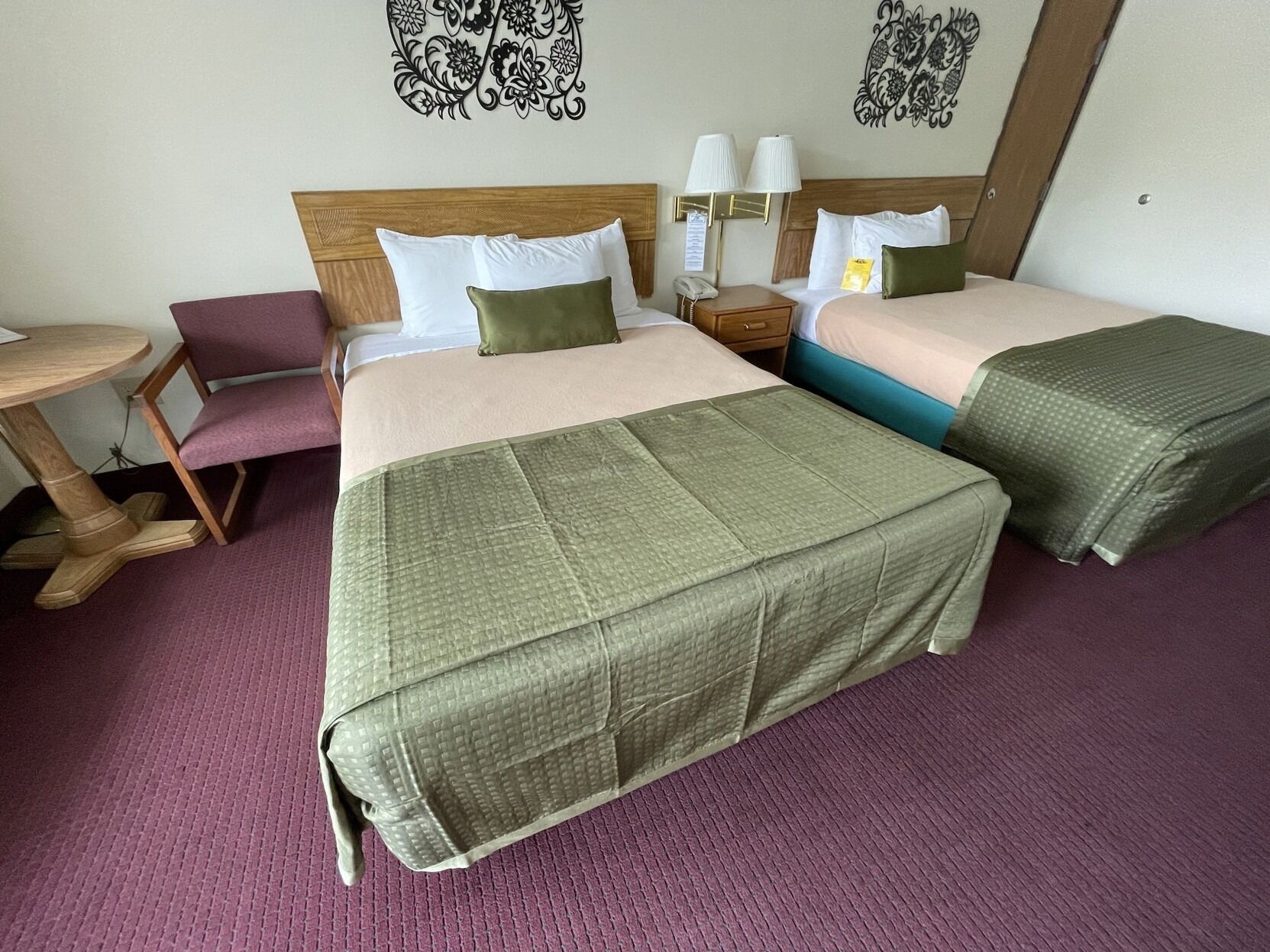 Pillowtop-bedden, individueel gedecoreerd, individueel gemeubileerd