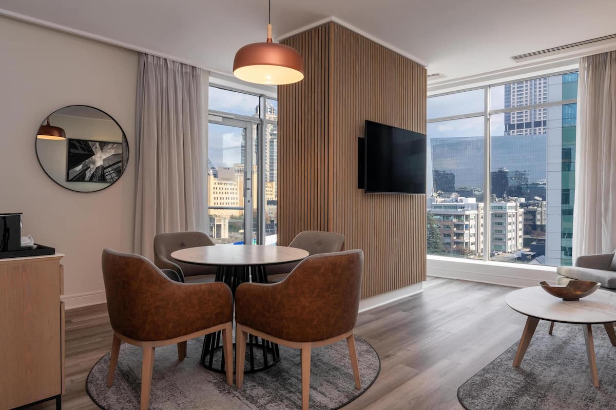 Suite, Club lounge access, City View (Balcony) | Premium bedding, minibar, in-room safe, desk