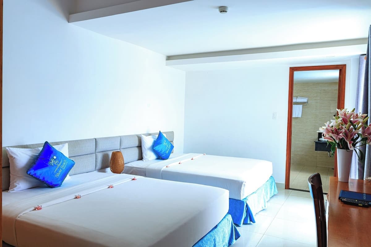 1 bedroom, minibar, desk, soundproofing