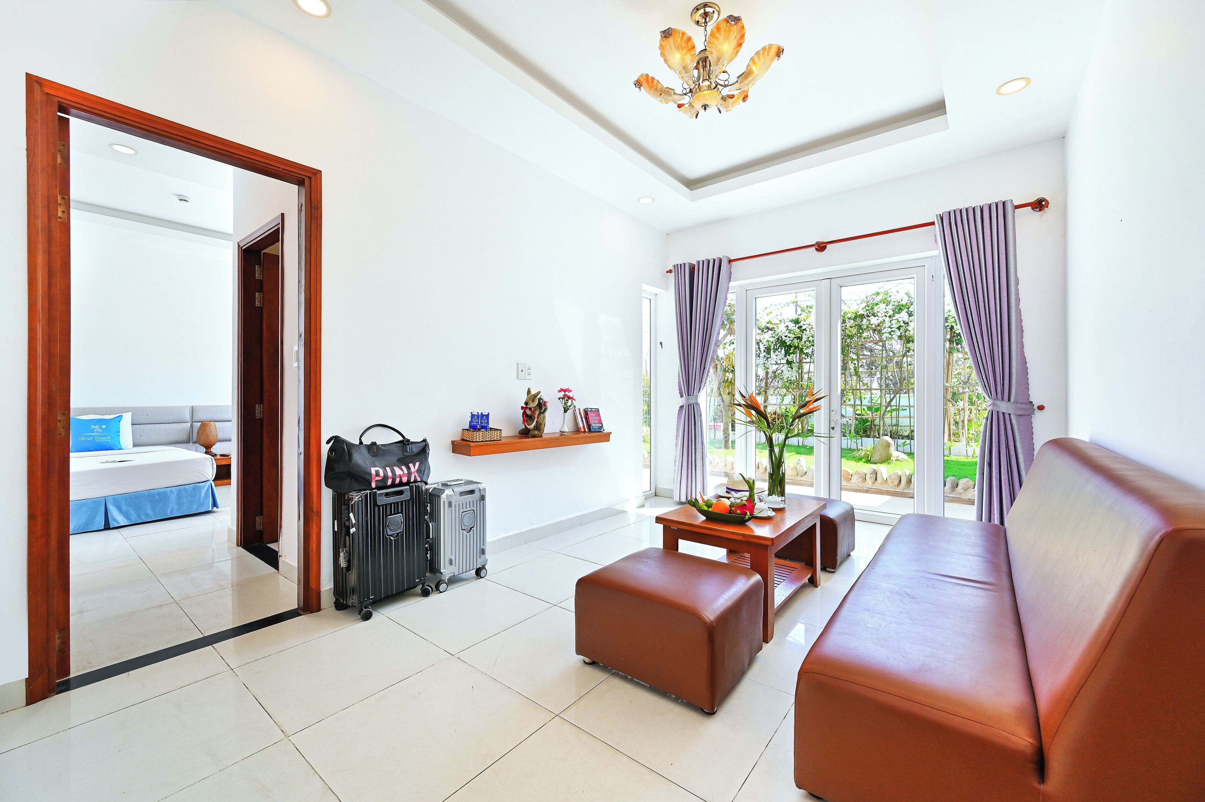 别墅, 2 间卧室, 花园景观 | 客厅 | 液晶电视