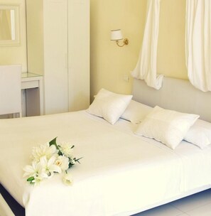 Suite | Hochwertige Bettwaren, Minibar, Zimmersafe, Schreibtisch