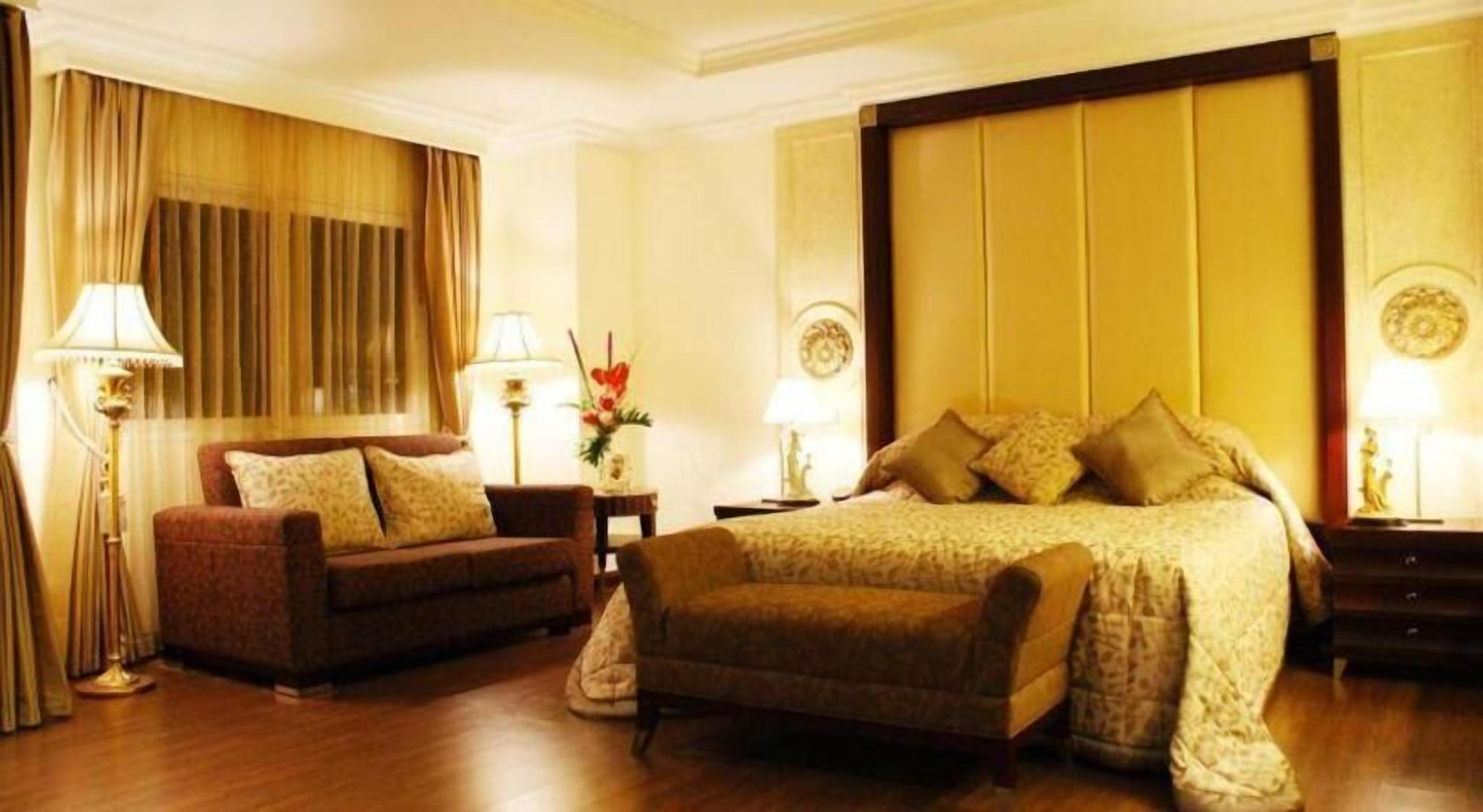 Minibar, in-room safe, desk, soundproofing