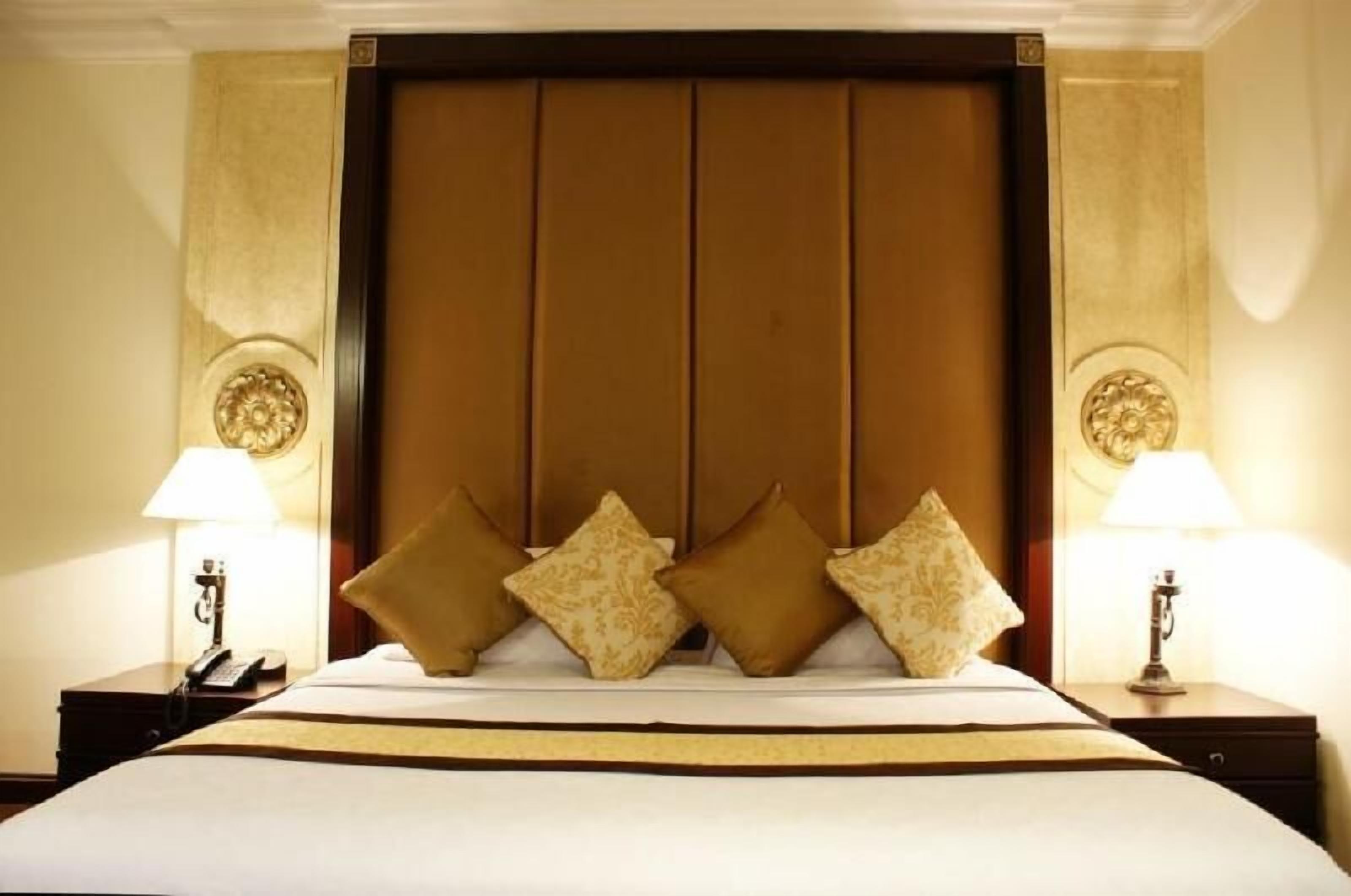 Minibar, in-room safe, desk, soundproofing