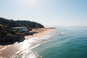 Quầy bar trên bãi biển