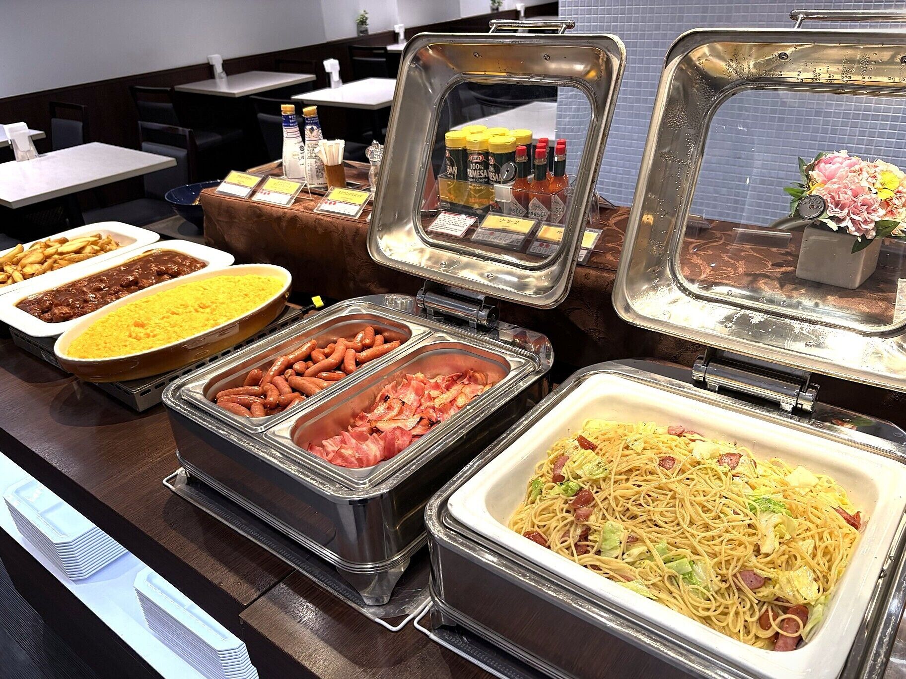 Breakfast buffet