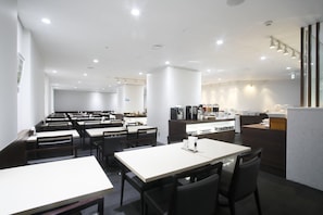 Restaurant - Hotel Grand City (Tokyo)