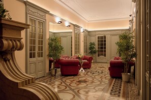 Lobby sitting area - Hotel Residence Torino Centro (Turin)