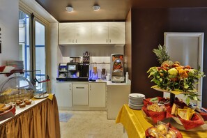 Café da manhã feito na hora todos os dias (EUR 8 por pessoa) 