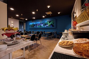 Colazione a buffet a pagamento, servita tutte le mattine