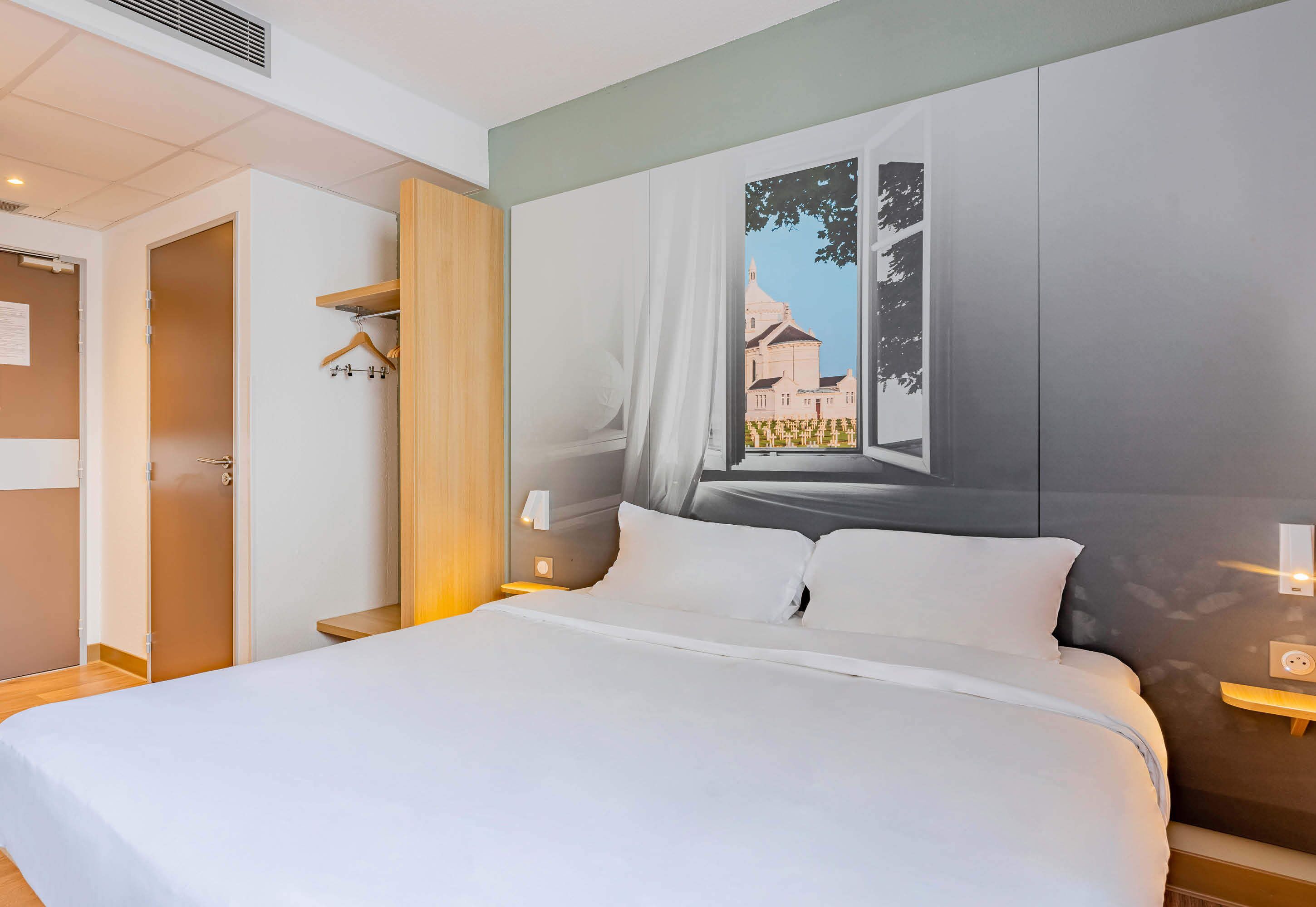 double room, non smoking | select comfort beds, individually furnished, desk, blackout curtains