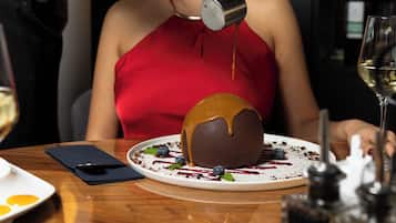 Petit déjeuner, déjeuner et dßner servis sur place