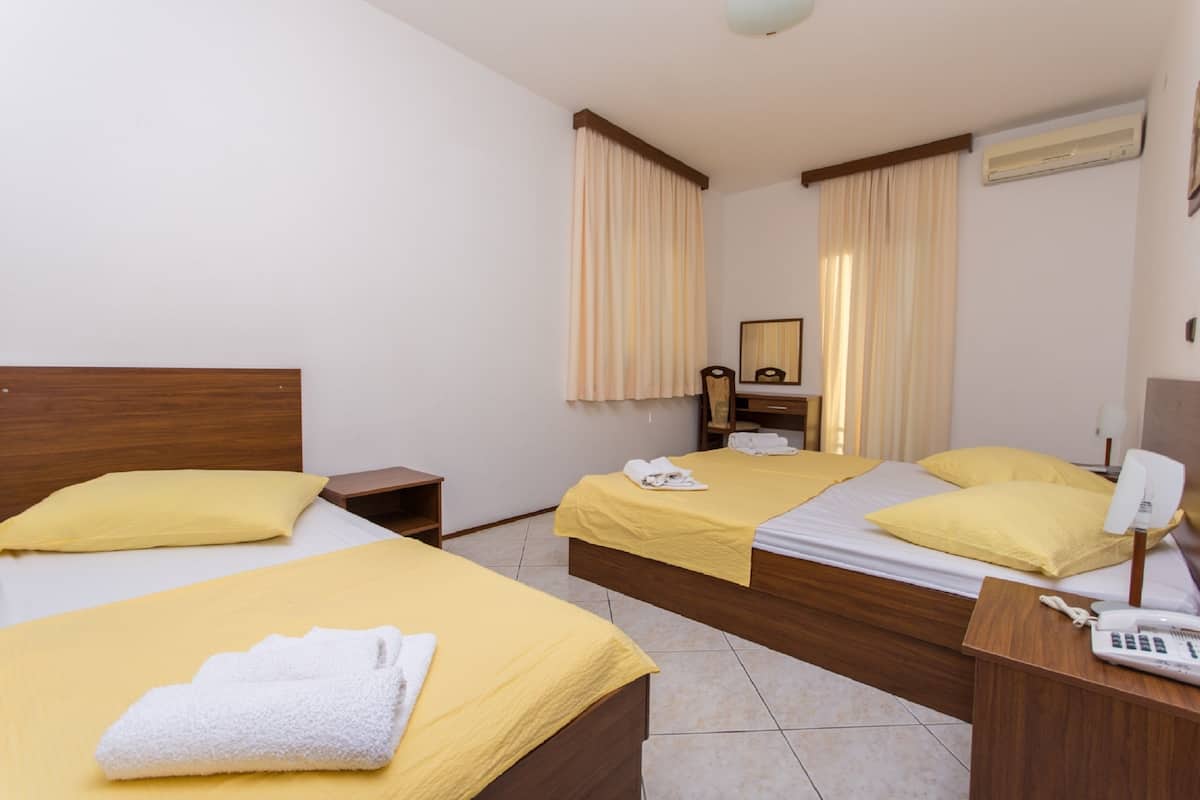 Chambre Quadruple, balcon