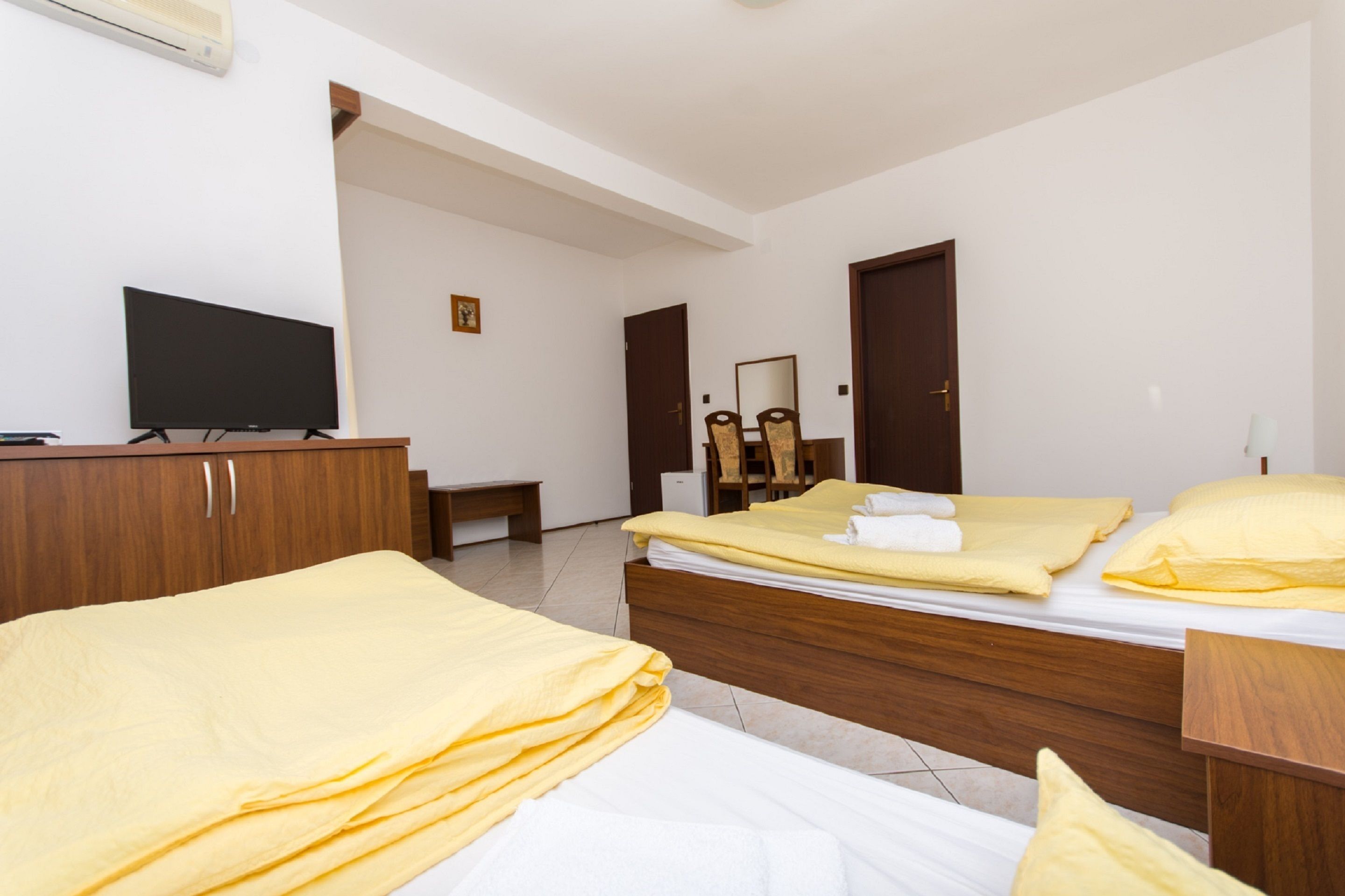 triple room, balcony | in-room safe, individually furnished, free cots/infant beds