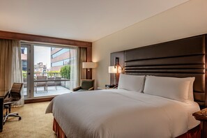 Deluxe Room, 1 King Bed | Egyptian cotton sheets, premium bedding, down comforters - JW Marriott Hotel Bogota (Bogotá)