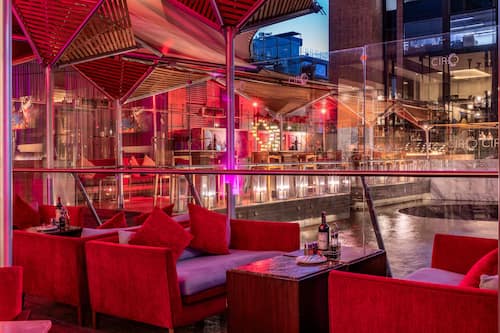 4 restaurants, breakfast, lunch, dinner served; international cuisine