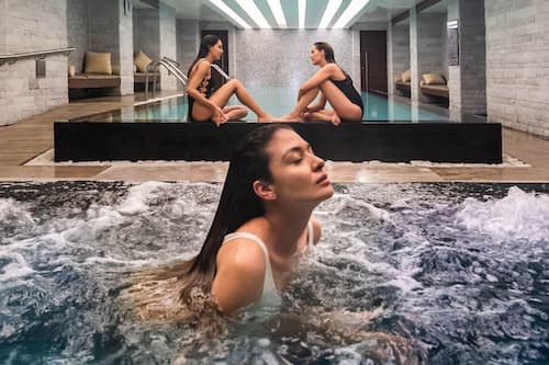 Indoor spa tub