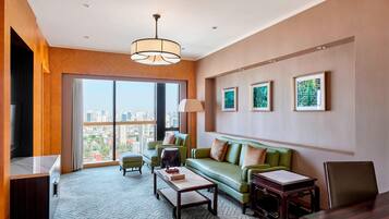 Premium bedding, minibar, in-room safe, desk