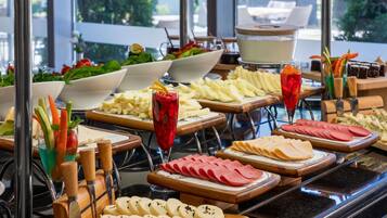 Colazione a buffet a pagamento, servita tutte le mattine