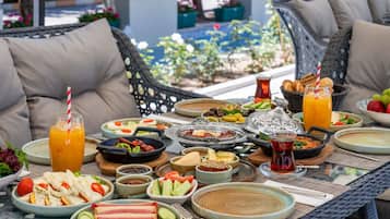 Daily buffet breakfast (EUR 14 per person)