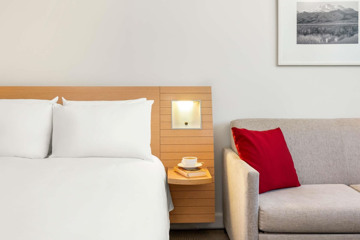 Superior Room, 1 Queen Bed with Sofa bed