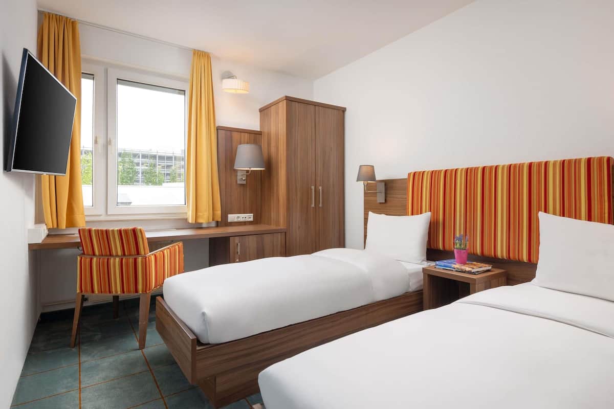 Room, 2 Twin Beds | Desk, laptop workspace, blackout drapes, free WiFi