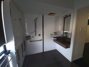 Twin Room, Multiple Beds, Accessible | Bathroom | Shower, free toiletries, hair dryer, towels