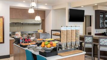 Sarapan siap masak setiap hari (USD 10.95 per orang)