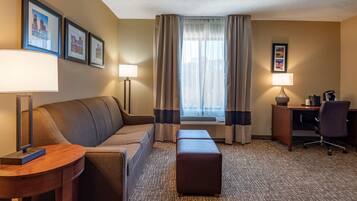 Suite, Plusieurs lits, non-fumeur | Lit avec matelas à plateau-coussin, coffre-fort, bureau