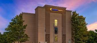 Comfort Suites Huntersville near Lake Norman