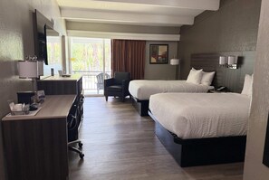 Upgraded, Kamer, 2 tweepersoonsbedden, niet-roken | Een strijkplank/strijkijzer, gratis babybedden, extra bedden