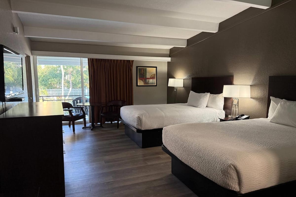 Upgraded, Room, 2 Double Beds, Non Smoking