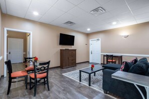 Suite, 2 Double Beds, Non Smoking