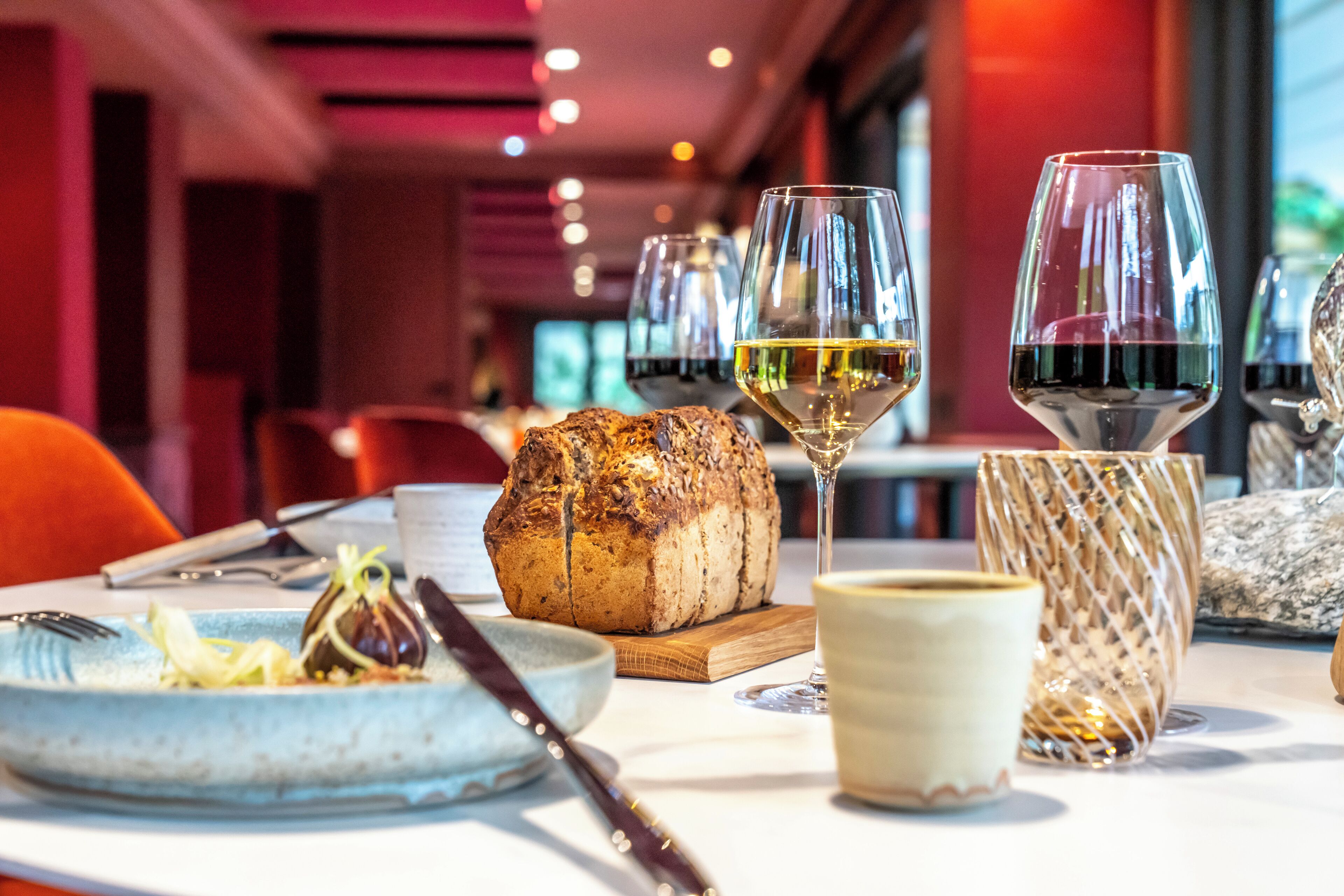 lunch, dinner served; french cuisine, garden views