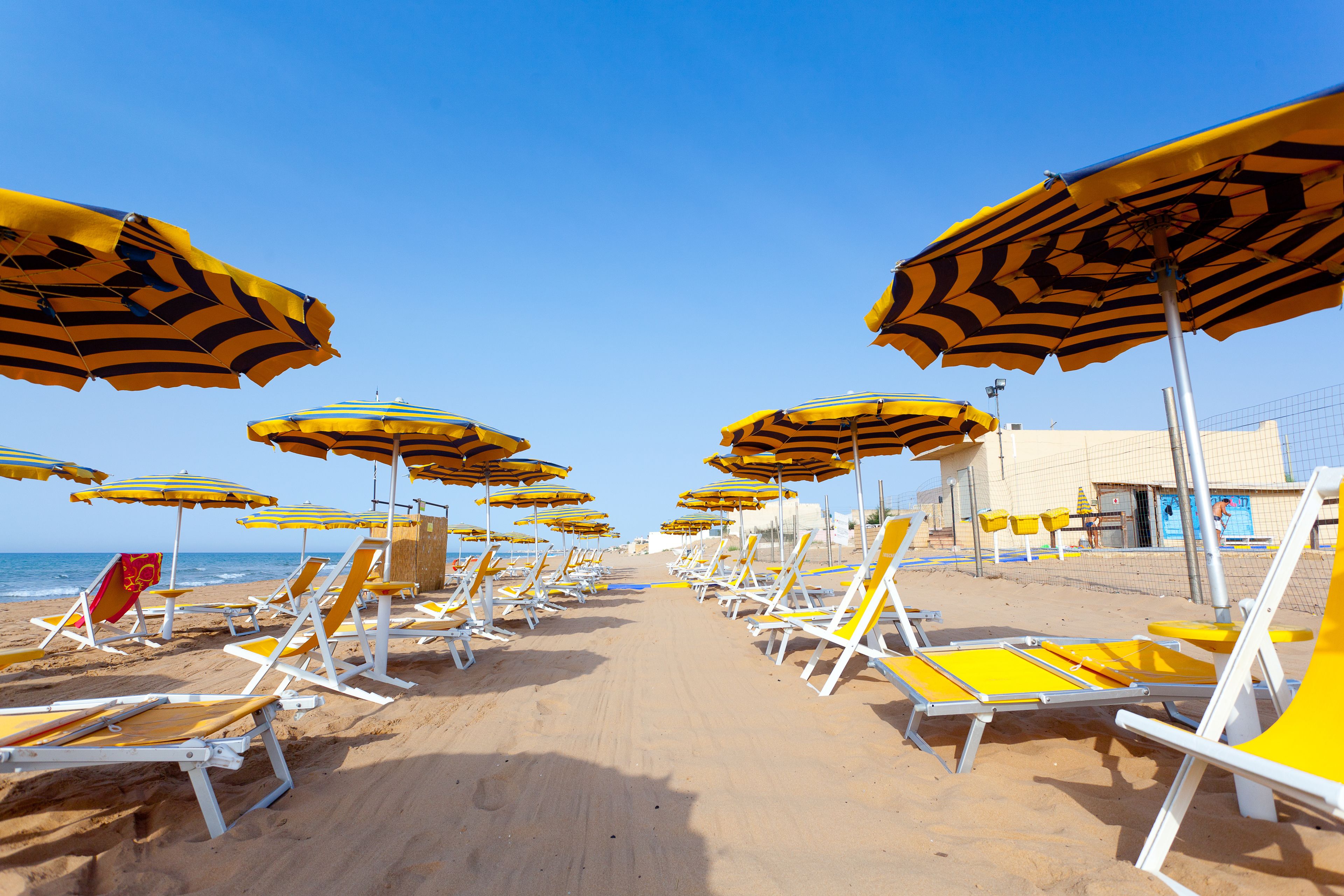 Beach nearby, windsurfing, beach volleyball, rowing