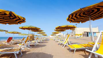 Beach nearby, windsurfing, beach volleyball, rowing