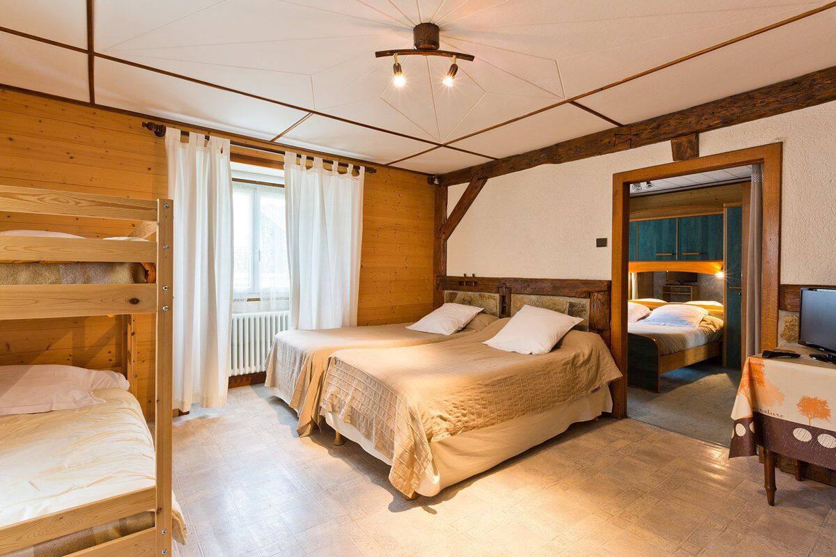 quadruple room | iron/ironing board, free cots/infant beds, rollaway beds, free wifi