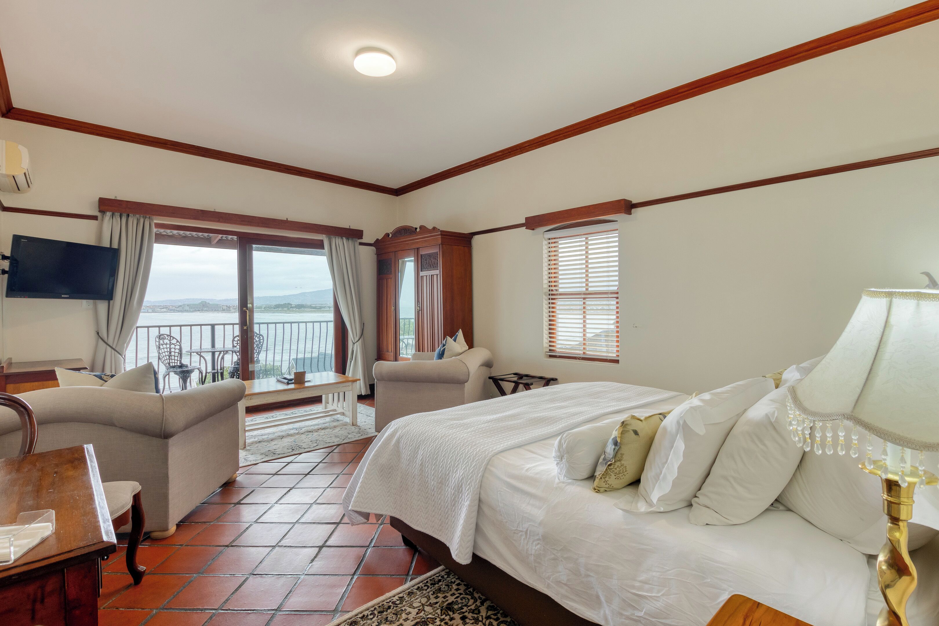 Phòng đôi Premium, quang cảnh biển | Bộ đồ giường cao cấp, nệm Select Comfort, két bảo mật tại phòng 