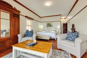 Premium Double Room, Sea View | Premium bedding, Select Comfort beds, in-room safe, iron/ironing board - Berg en Zee Guesthouse (Cape Town)