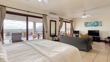 Senior Penthouse, 1 King Bed, Sea View | Premium bedding, Select Comfort beds, in-room safe, iron/ironing board