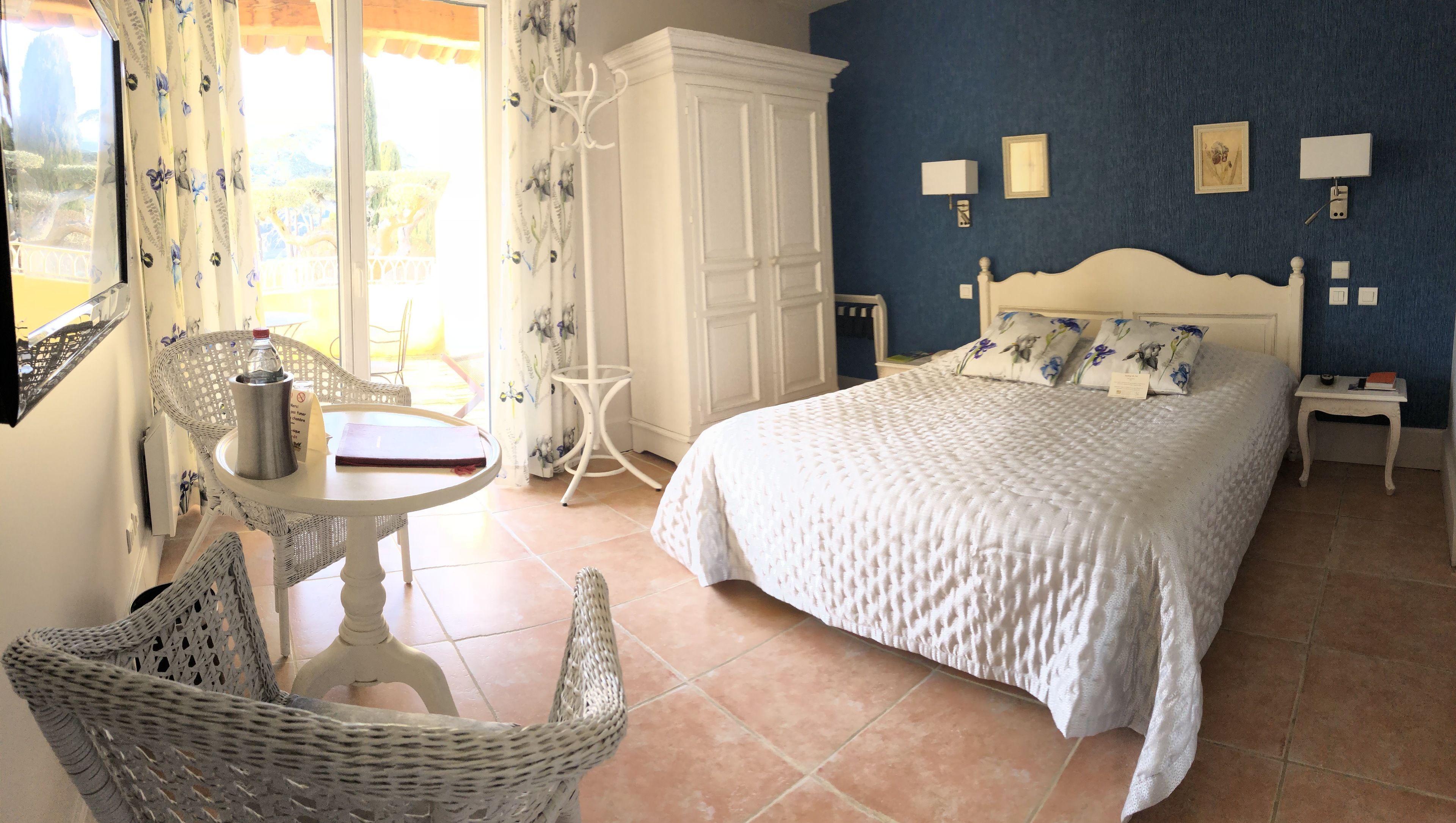 double room, terrace | in-room safe, individually decorated, individually furnished