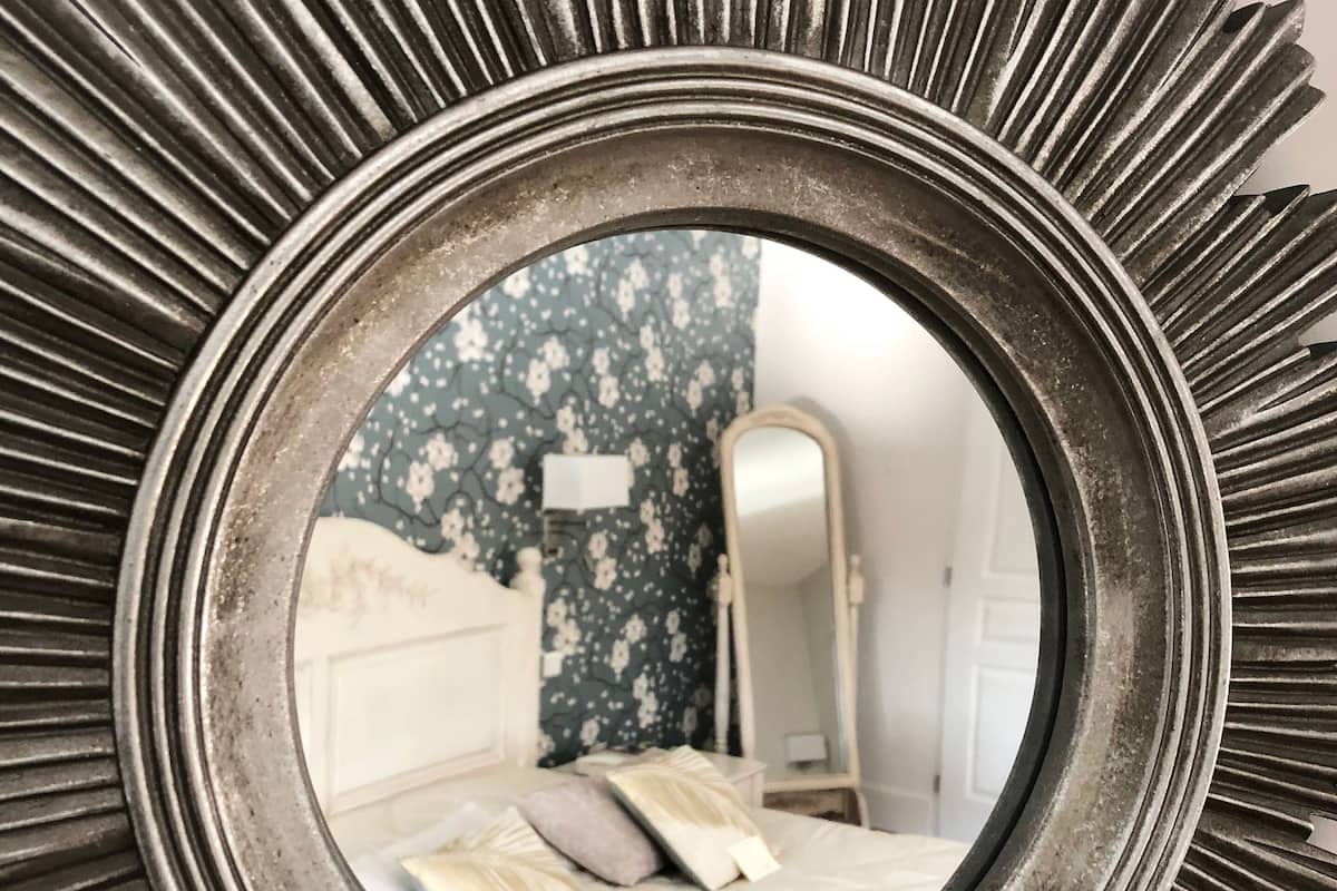 Junior-Suite | Zimmersafe, individuell dekoriert, individuell eingerichtet