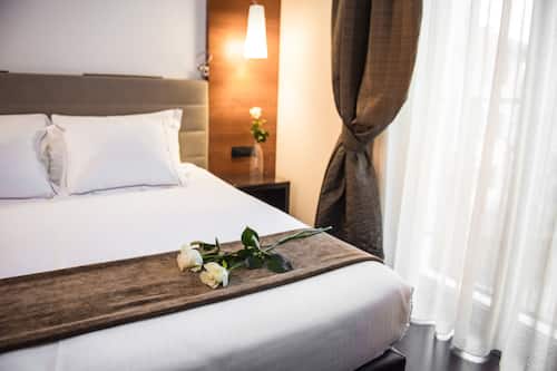 Down duvets, minibar, in-room safe, desk