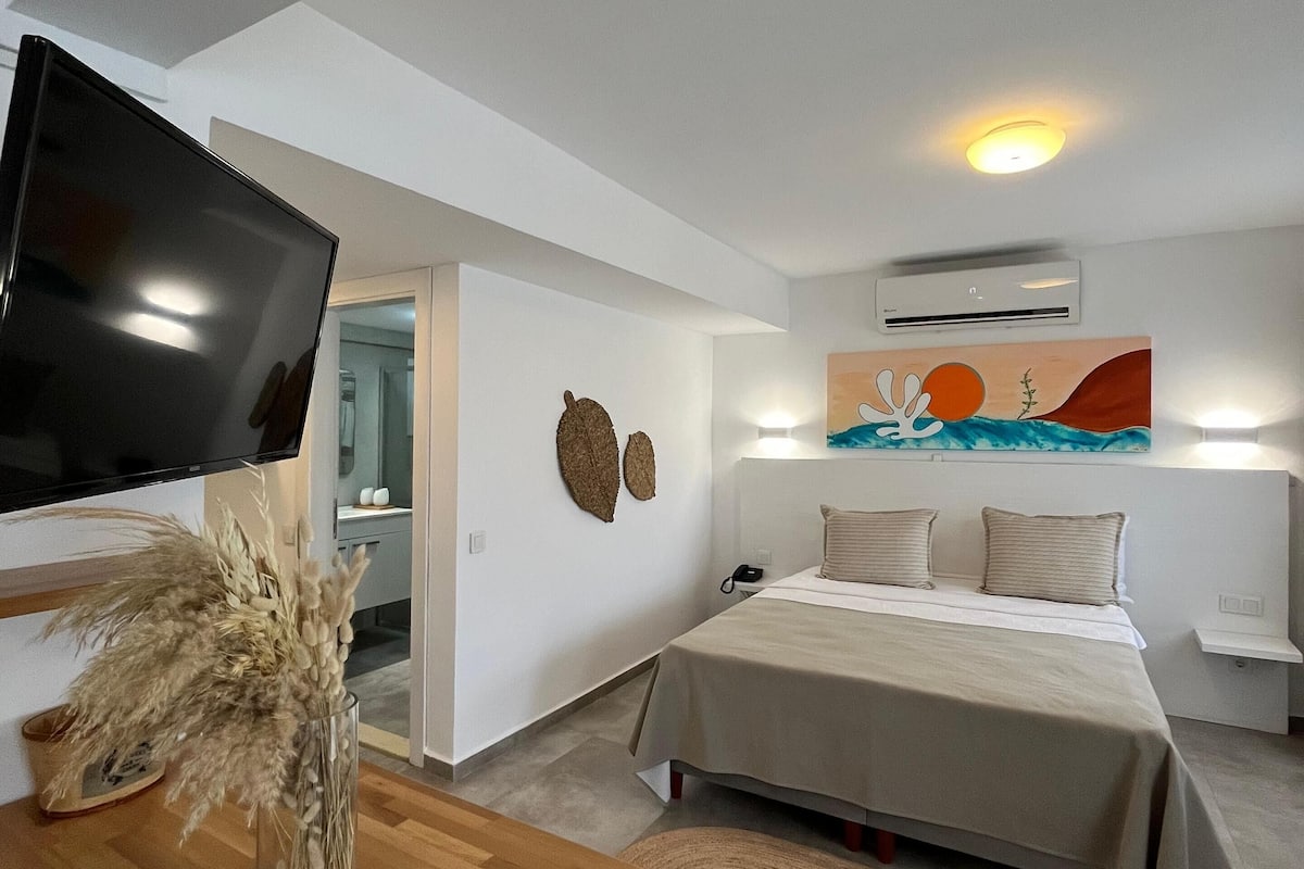 family studio suite | select comfort beds, minibar, in-room safe, individually decorated