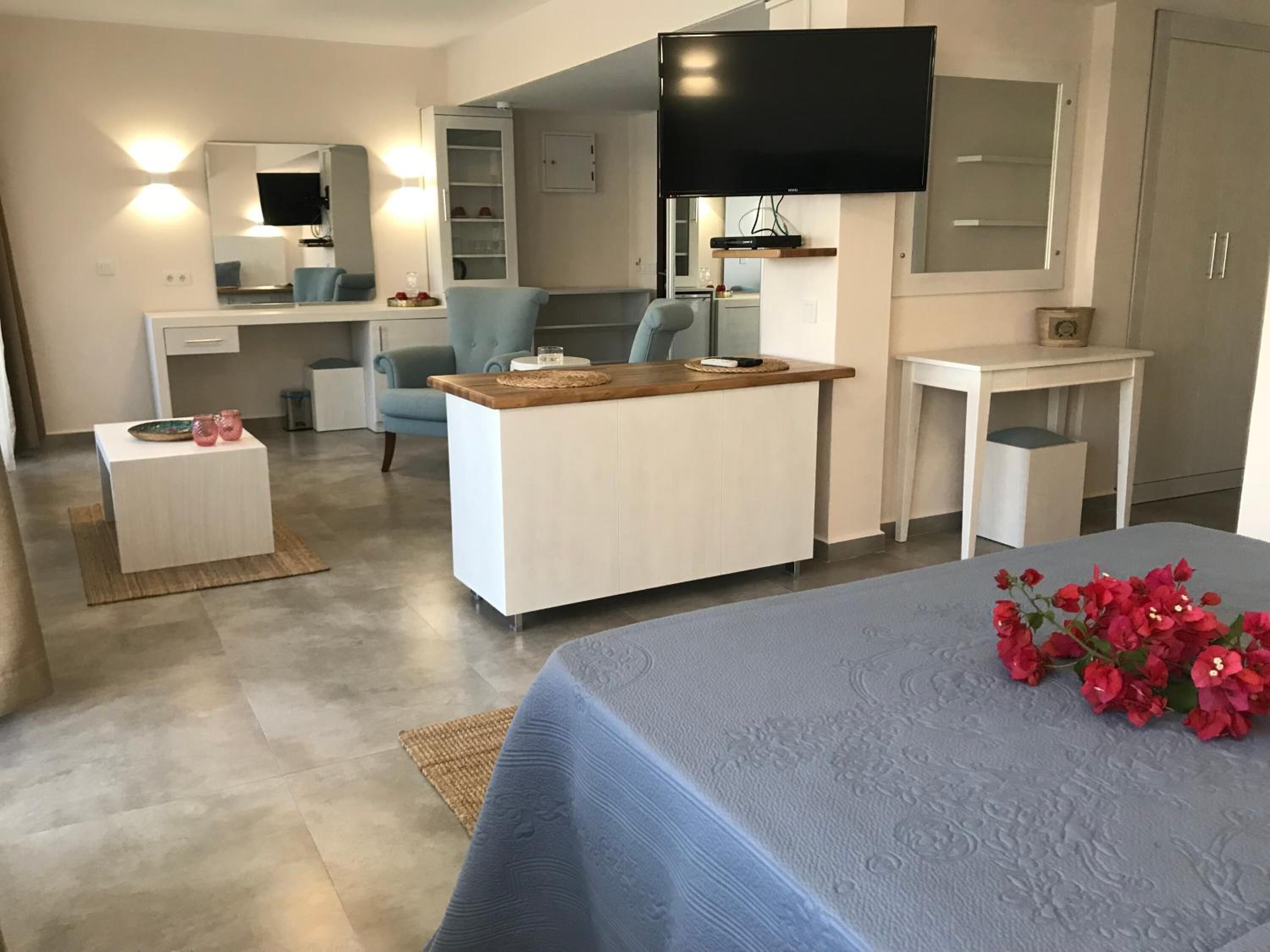 Select Comfort beds, minibar, in-room safe, individually decorated
