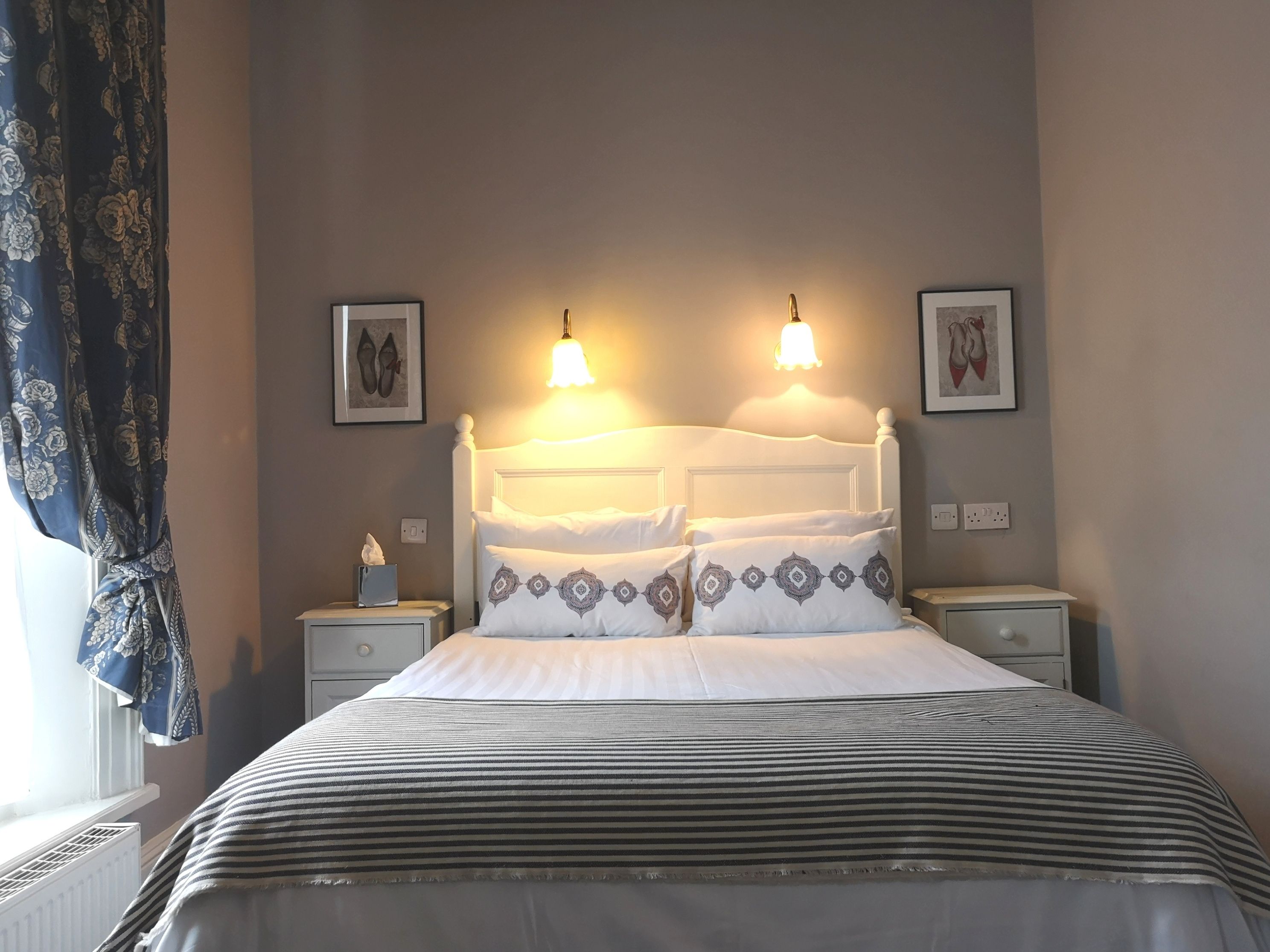 Photo - O'Neills Victorian Pub & Townhouse